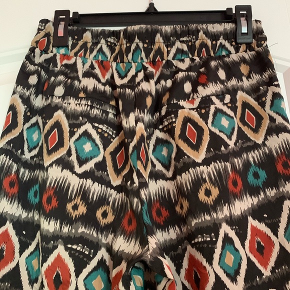 Pattern flowy pants - Picture 6 of 6